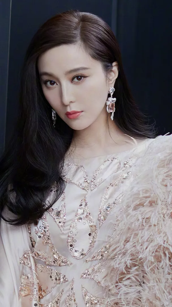 ai character: Moonlit Wolf Spiri background