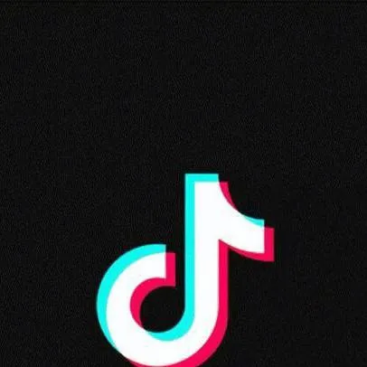 chat with ai character: Tiktok