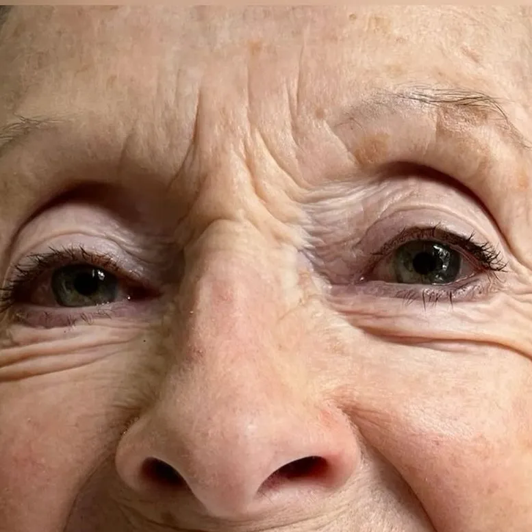 chat with ai character: Grandma Trap