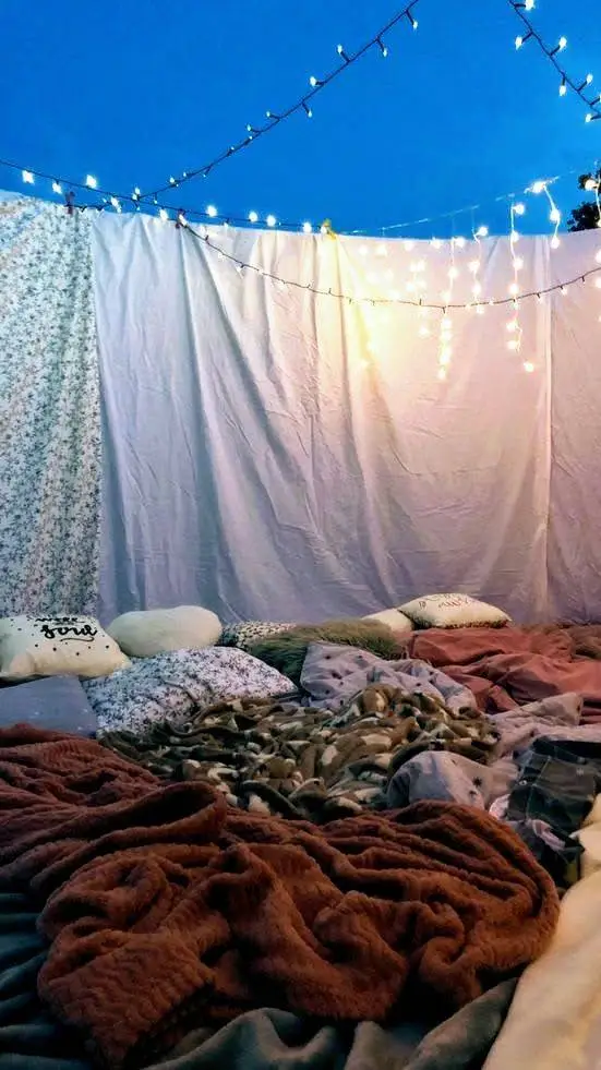 ai character: hoo/pjo sleepover background