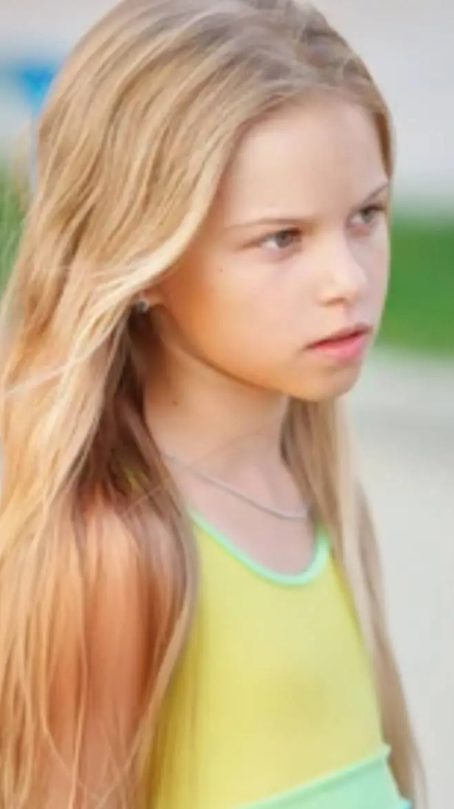 ai character: Amelia  background