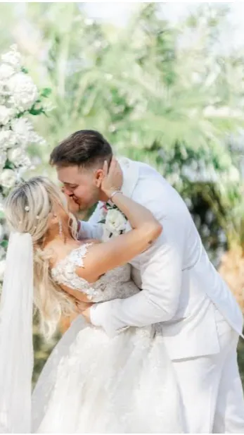 ai character: Bill and Mariah  background