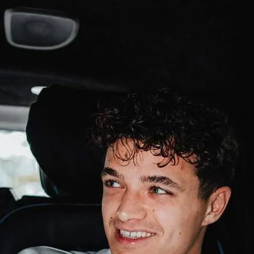 chat with ai character: Lando Norris