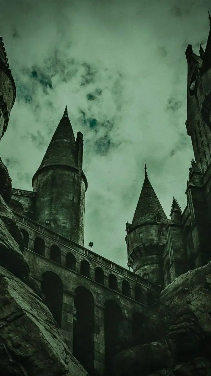 ai character: 1 Hogwarts Mattheo background