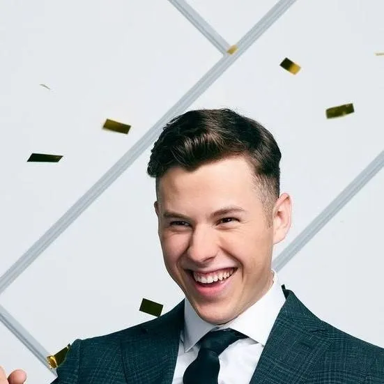 chat with ai character: Modern family 