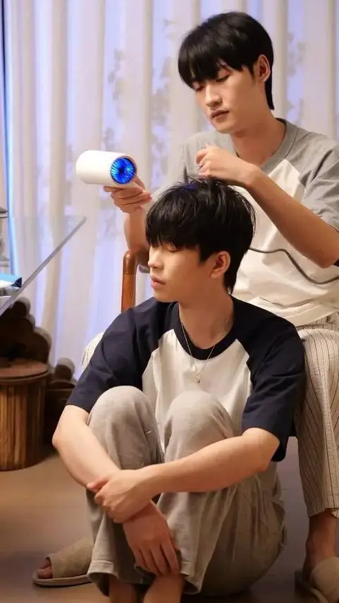 ai character: Yang You|Chen Shi background