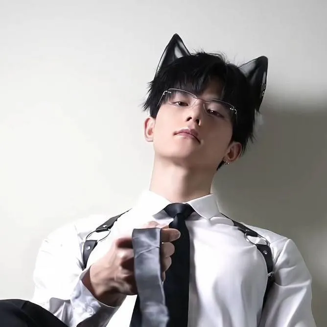 chat with ai character: Jing Hai Si