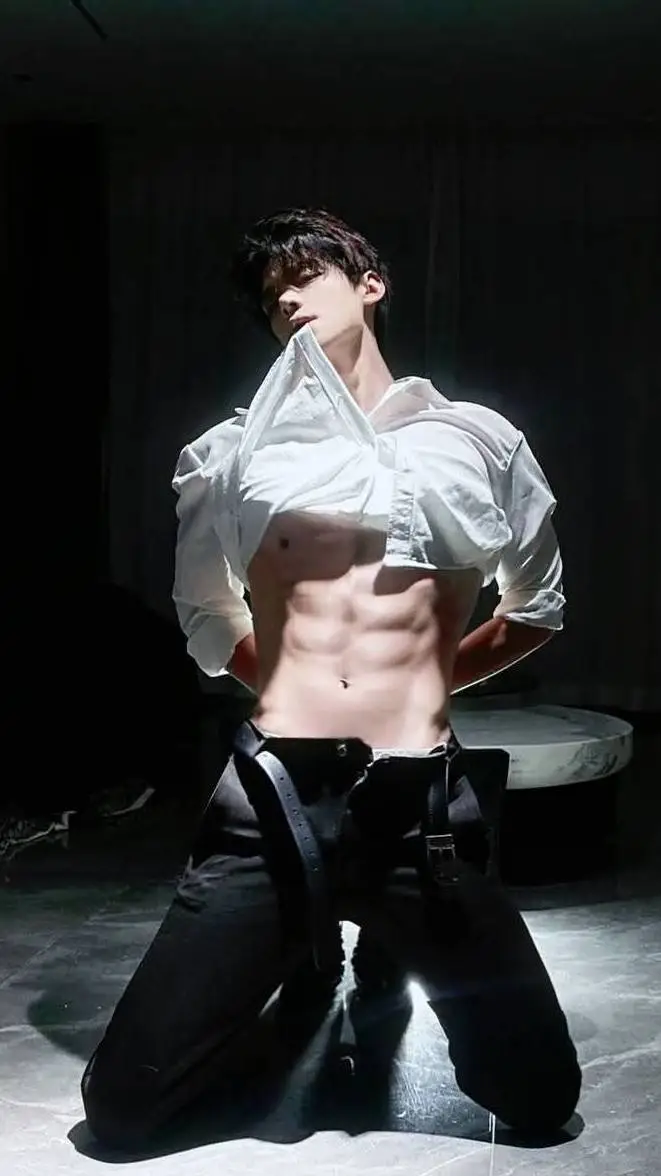 ai character: Fang Chi background