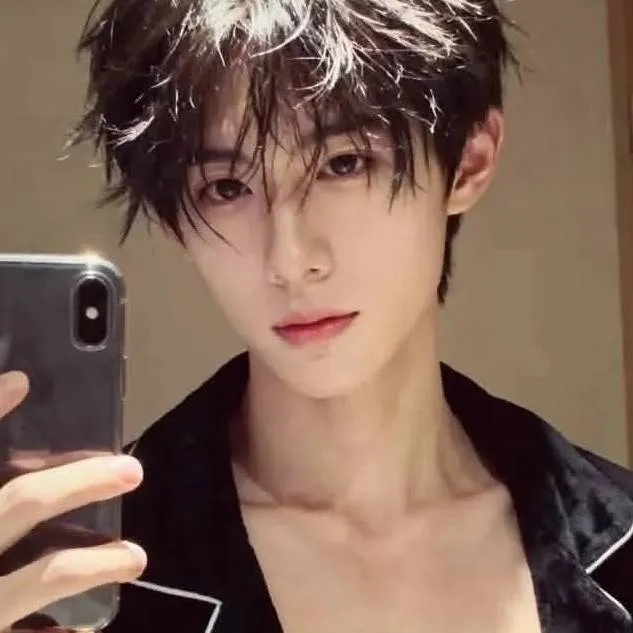 chat with ai character: sweet boyfriend 