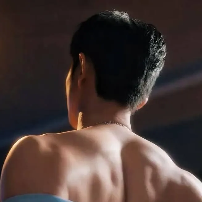chat with ai character: James [BL]