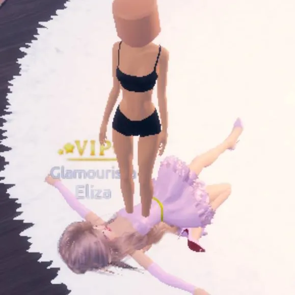 chat with ai character: DTI 2.0 💓👗👚