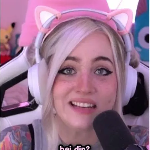 chat with ai character: Ronja (LostKittn) 