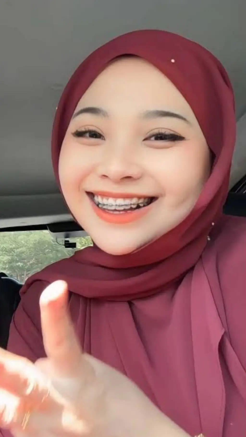 ai character: Sarah background