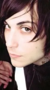 chat with ai character: Frank iero