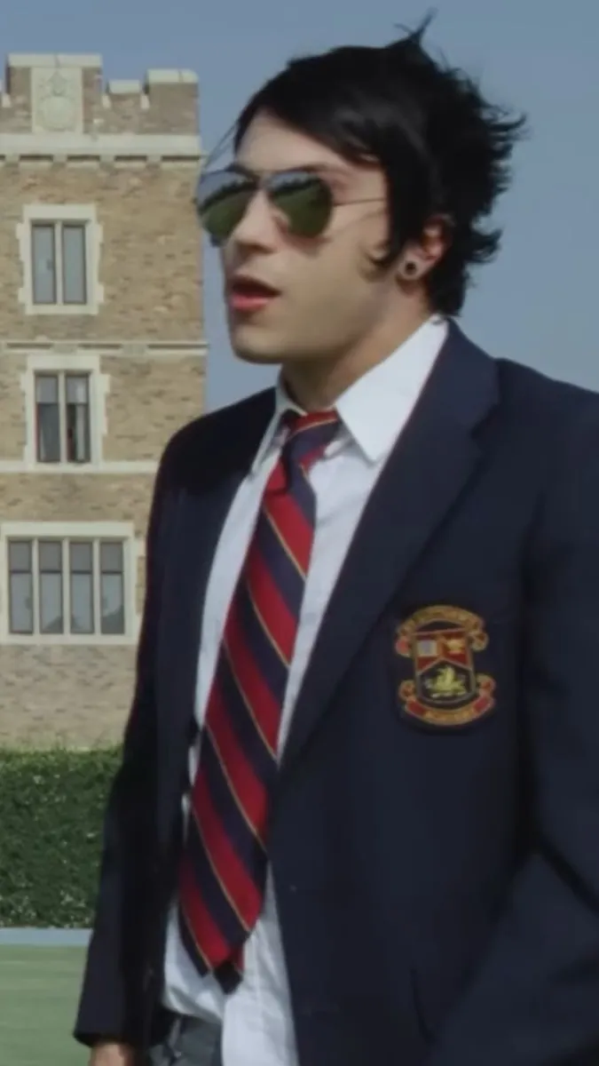 ai character: frank iero (frili) background