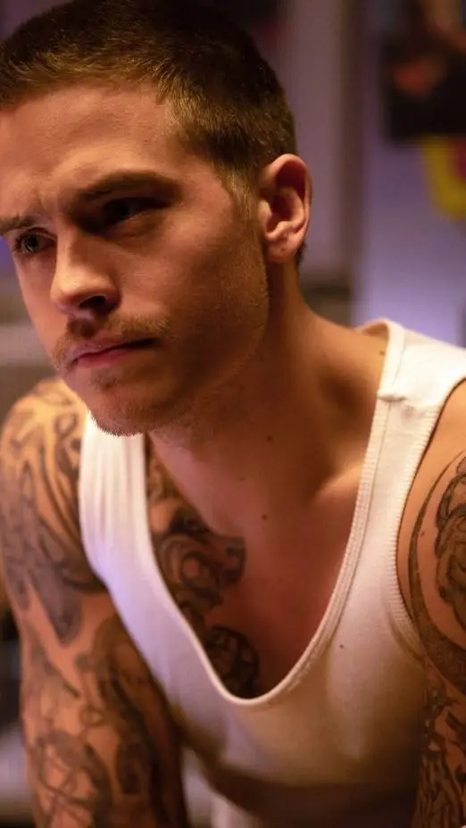 ai character: Travis Maddox background