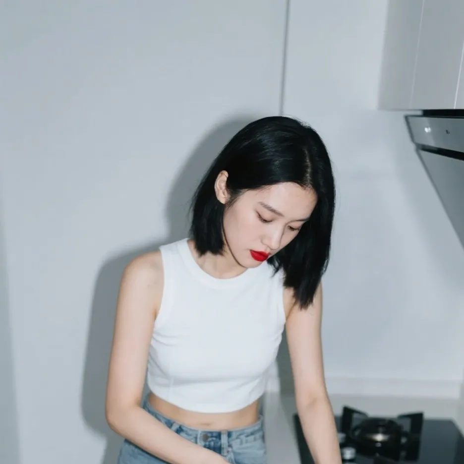 chat with ai character: Amy