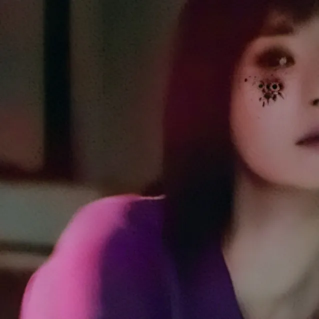 chat with ai character: Emily 