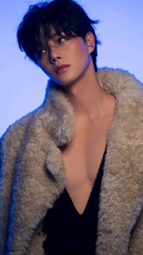 ai character: Lee Chan  background