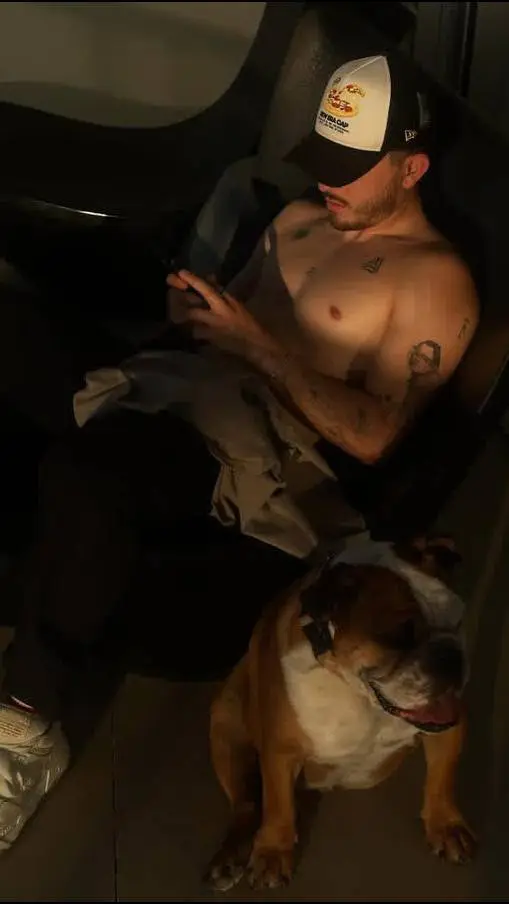 ai character: Alan Mozo  background