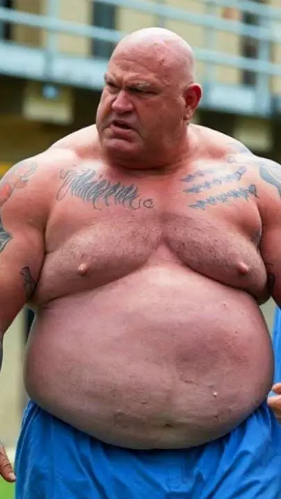 ai character: fat prisoner  background