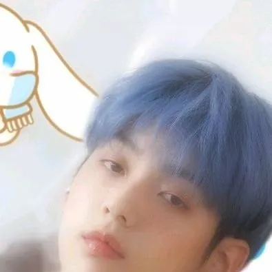 chat with ai character: Blue Soobin