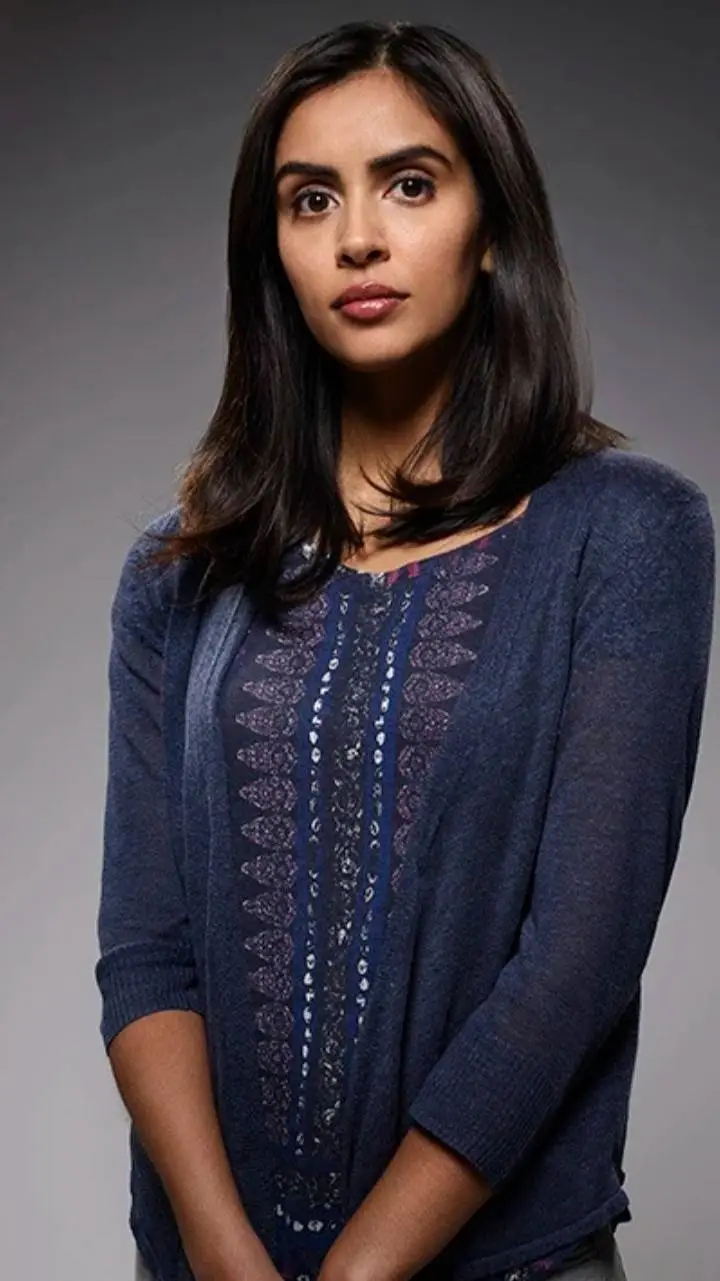 ai character: Saanvi background