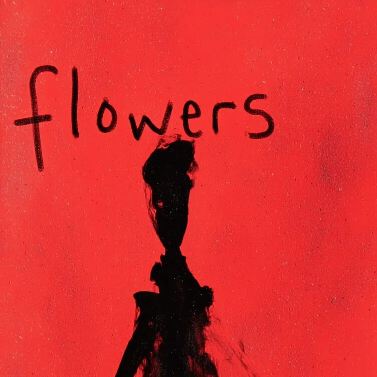 chat with ai character: Ellie