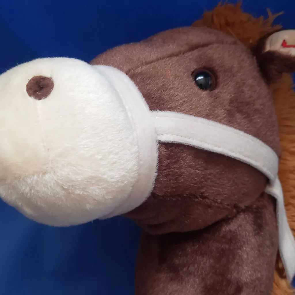 chat with ai character: Stick Horse