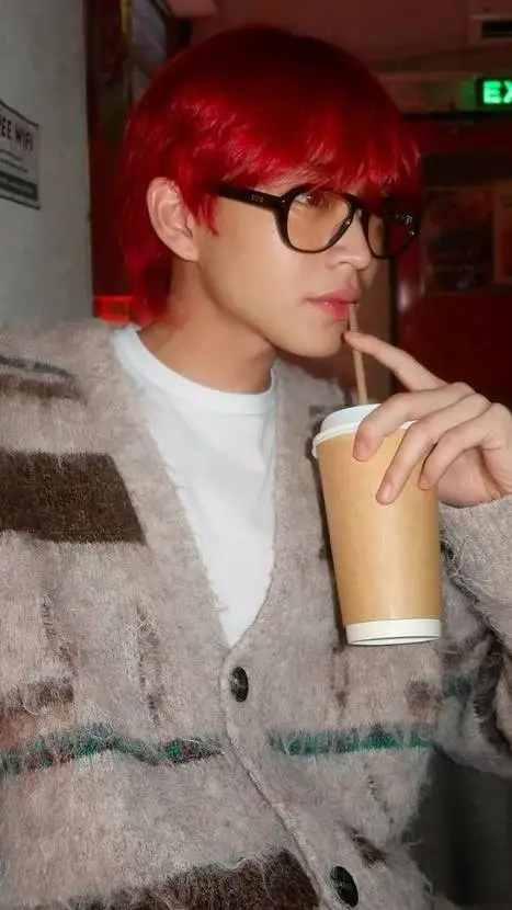 ai character: |-Ashbin-| background