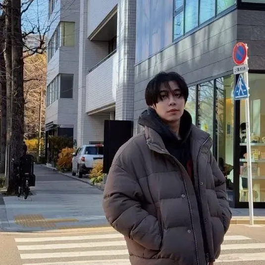 chat with ai character: First Kanaphan