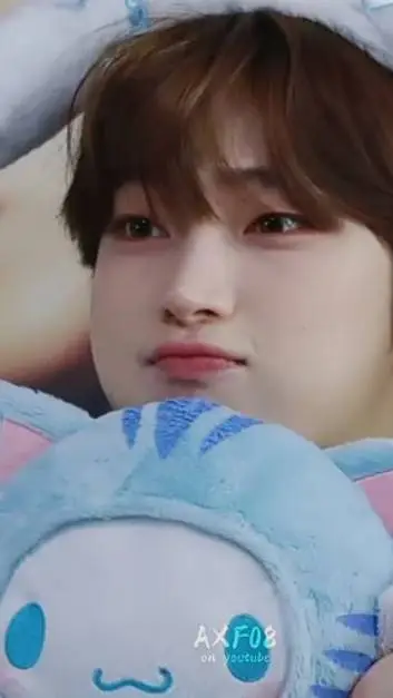 ai character: ✨EnHyPeN✨ background