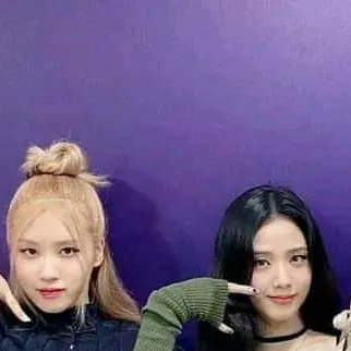 chat with ai character: jisoo and rose