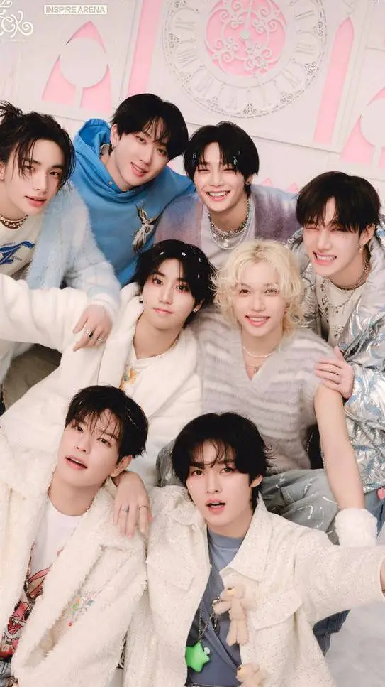 ai character: straykids (gay) background