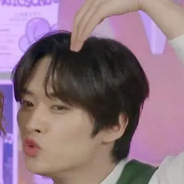 chat with ai character: skz concert
