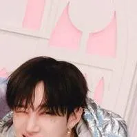chat with ai character: straykids
