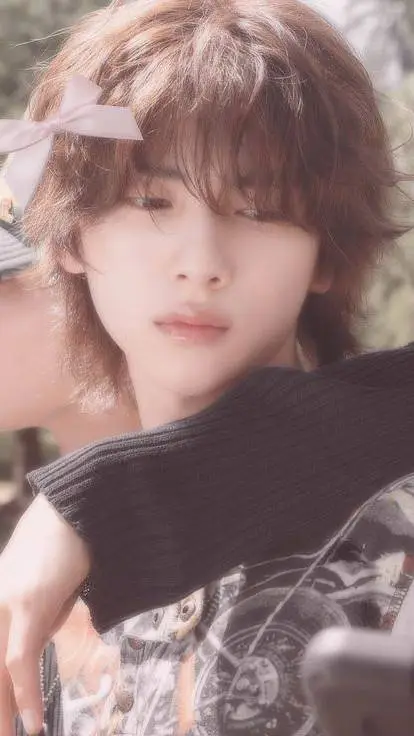 ai character: cortis background