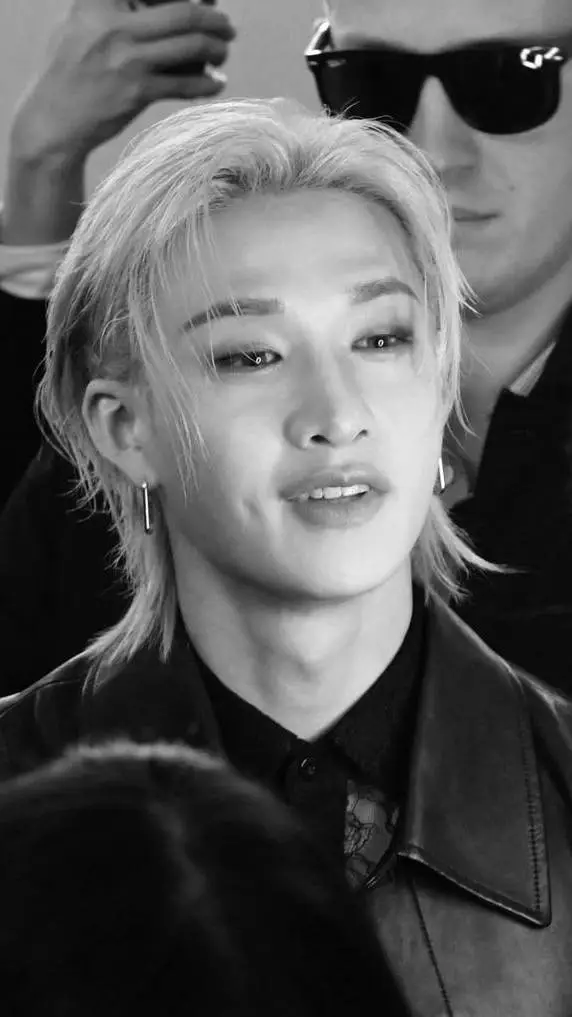 ai character: overprotective bf background