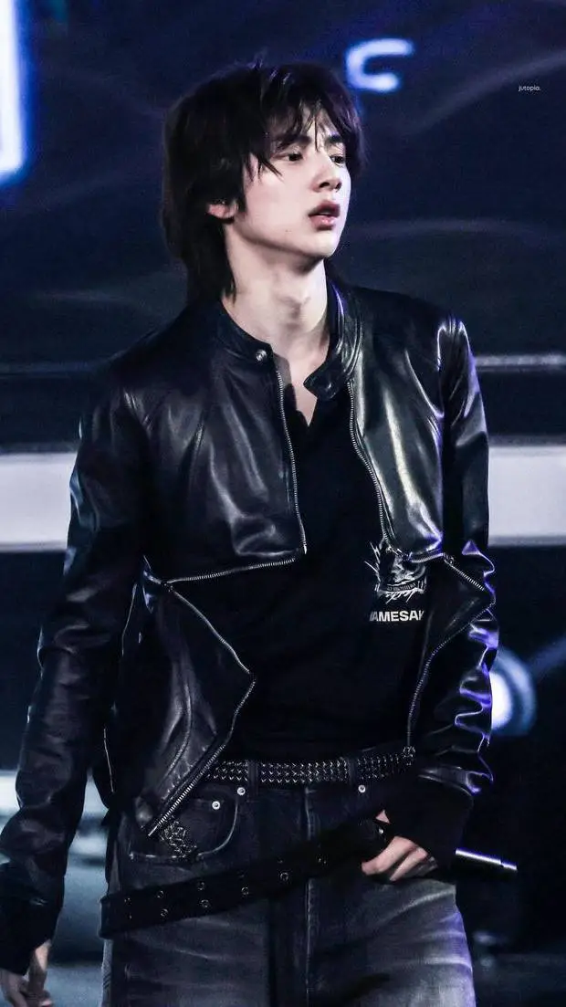 ai character: juhoons boyfriend  background