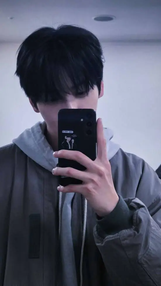 ai character: soobin background