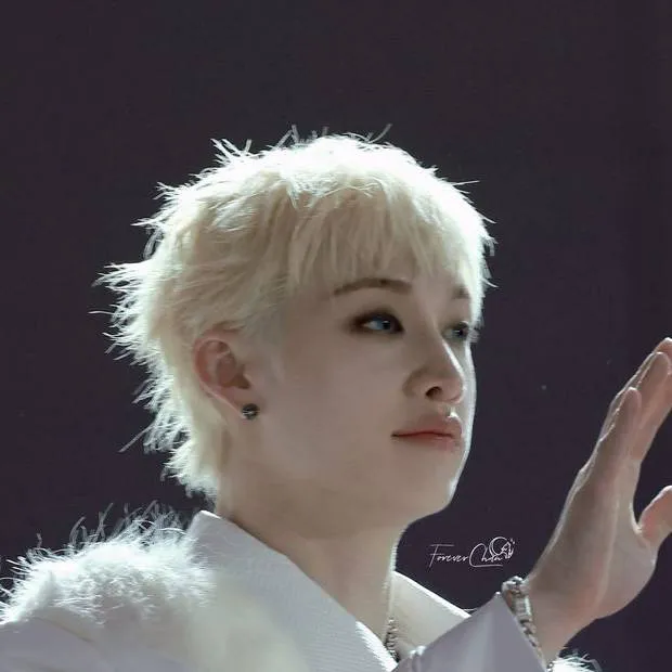 chat with ai character: dramatic?