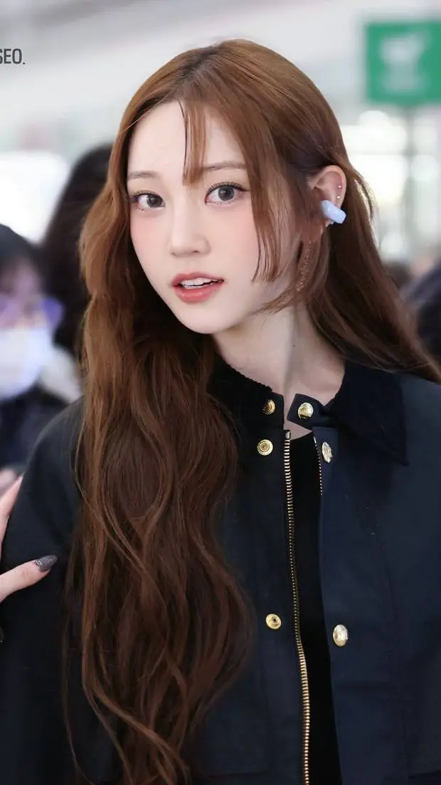 ai character: youngseo background