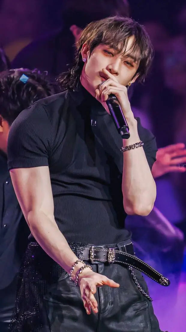 ai character: "Jail Guard" background