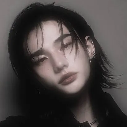 chat with ai character: Hwang hyunjin