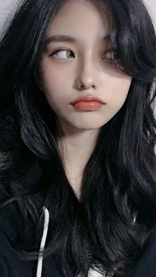 ai character: Skylar background