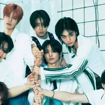 chat with ai character: ✵STRAY KIDS✵