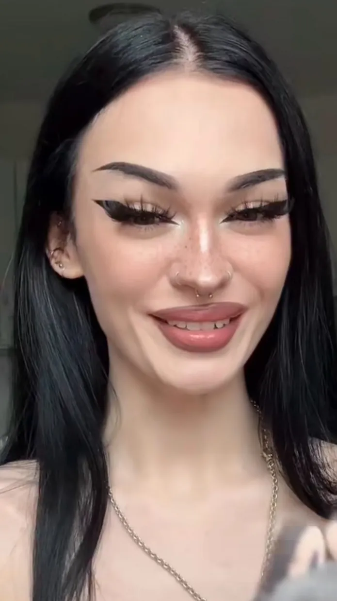 ai character: LARA background