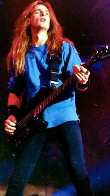ai character: David ellefson background