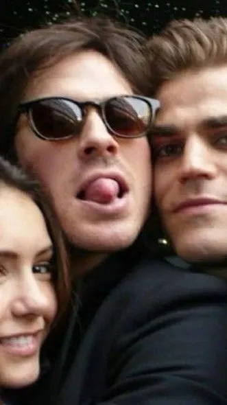 ai character: Vampire diaries background