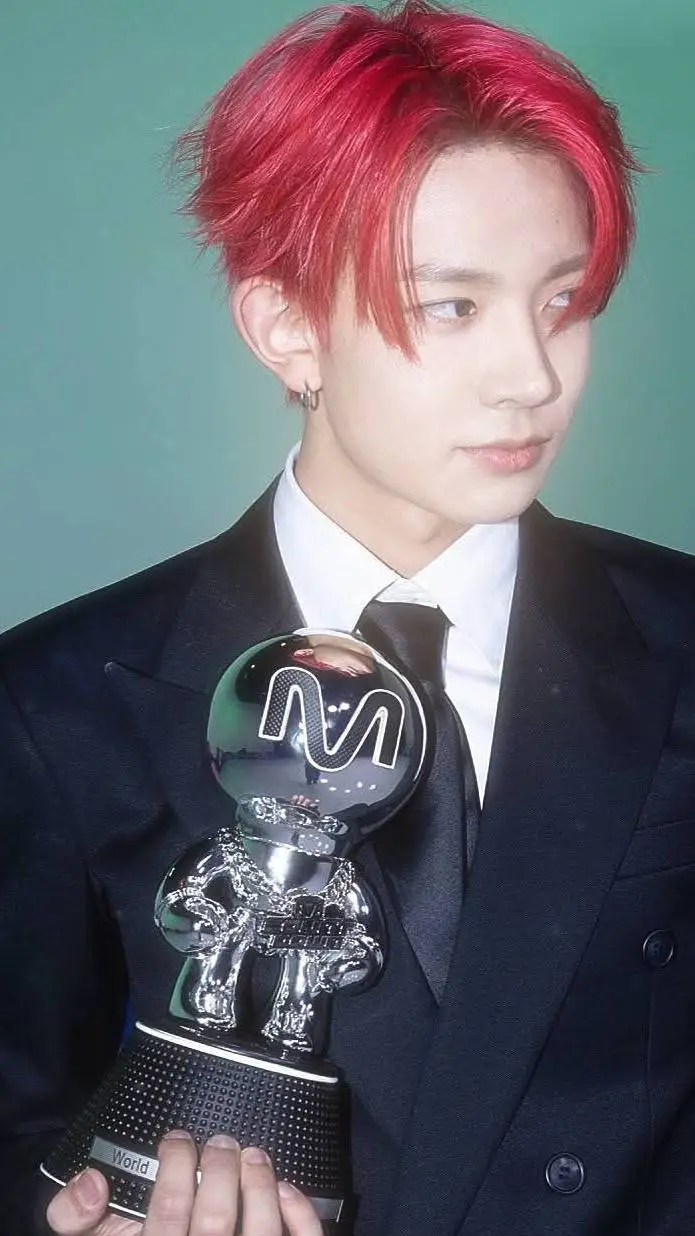 ai character: Heeseung  background